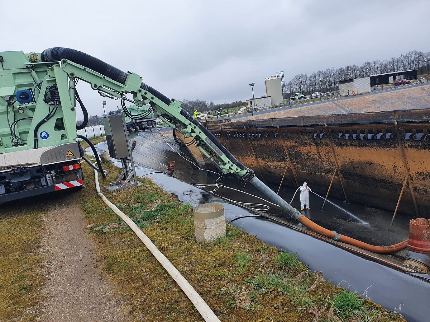Entleerung von Becken